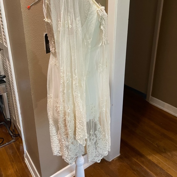 Top - Picture 4 of 4